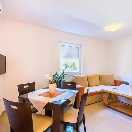 Ferienwohnung Fur 5 Personen Ca 58 Qm In Medulin, Istrien Sudkuste Von Istrien - B55584 * Medulin